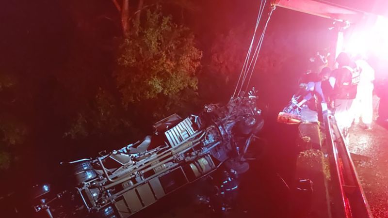 Tragédie en Afrique du Sud : Un bus fait une chute mortelle