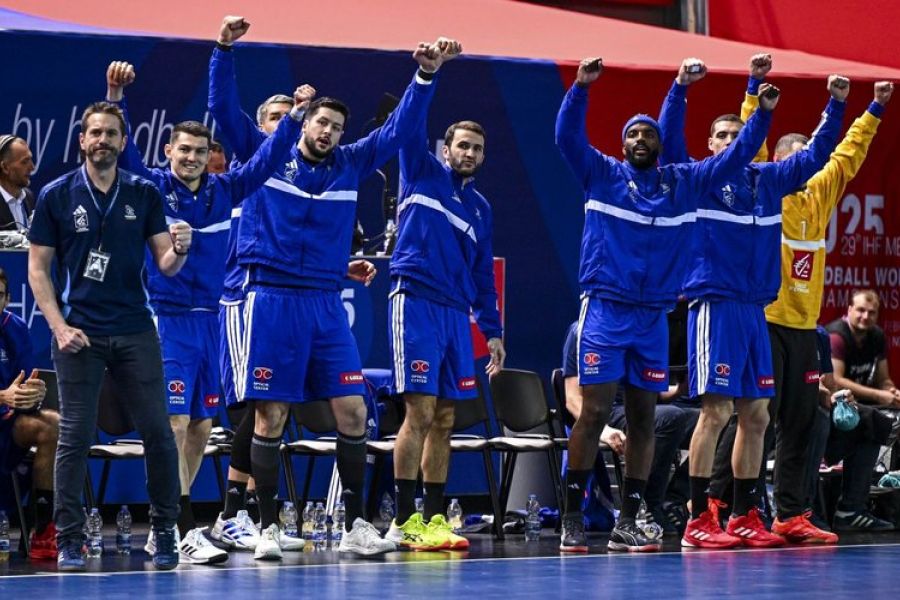 Mondial de handball 2025 : les Bleus étrillent le Koweït et filent au Tour principal