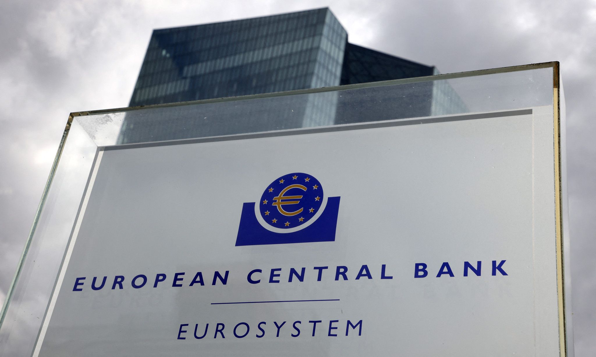 La BCE Maintient son Taux Directeur : Les Prévisions des Experts sur l'Évolution du Crédit en Zone Euro – Analyse.