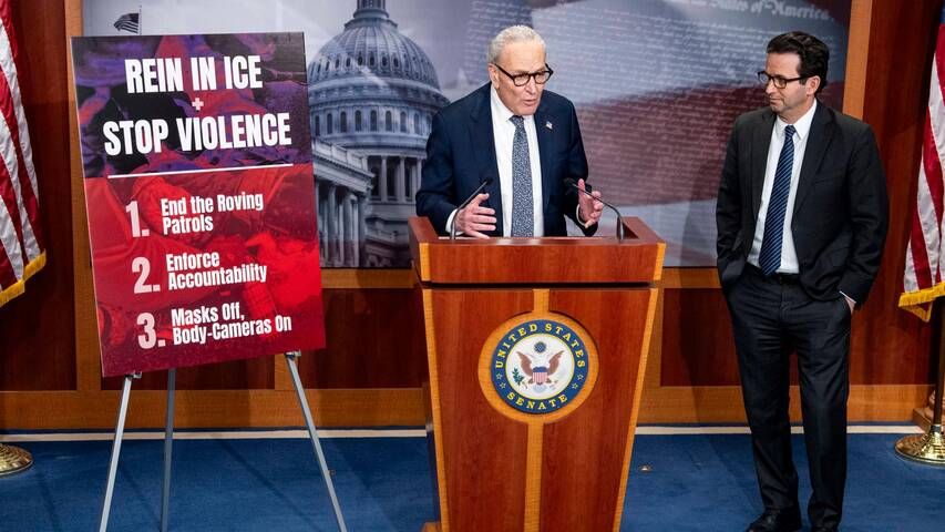 Politique aux États-Unis : Réaction des démocrates face au projet de loi de financement de l'immigration au Capitole