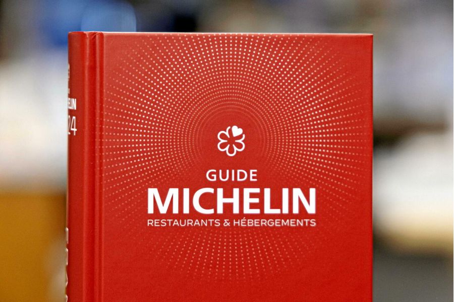 Guide Michelin 2025 : Chute des Étoiles, Crise de la Restauration ou Nouvelle Ère Gastronomique ?