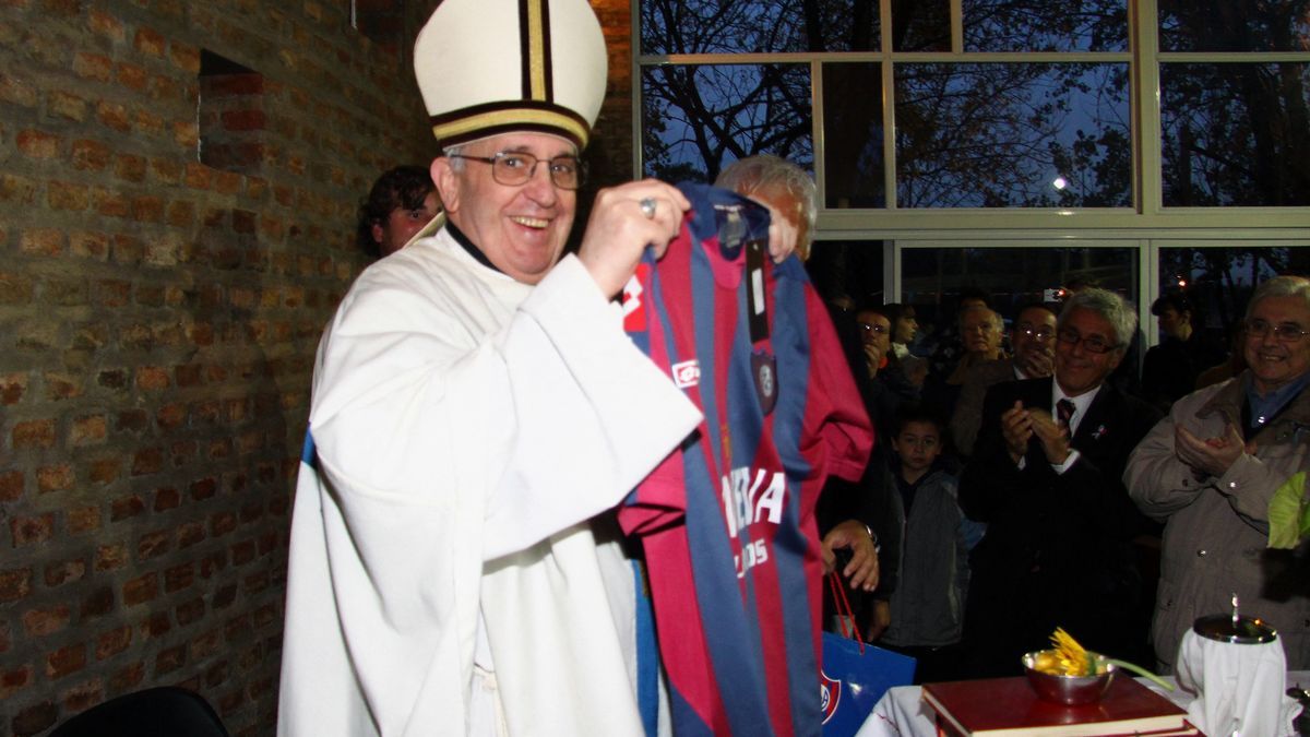 Foot : Le président de San Lorenzo, club de cœur du pape François, pris en flagrant délit de corruption lors de négociations avec un joueur : Un scandale qui éclabousse le monde du football et l'image du club cher au souverain pontife