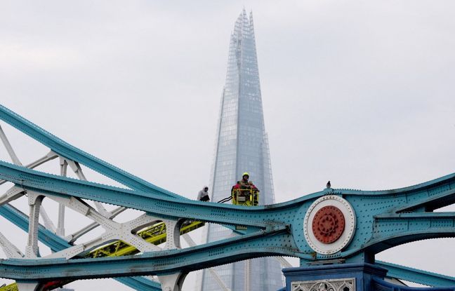 Royaume-Uni : un homme secouru après avoir escaladé le Tower Bridge