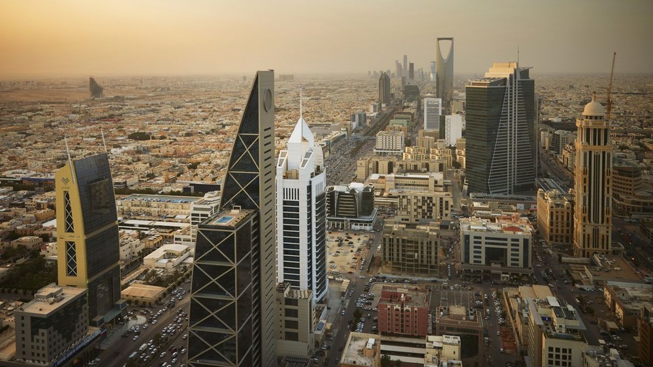 Marchés financiers : Pourquoi les bourses de Dubaï et Riyad ont suspendu leurs cotations ce matin