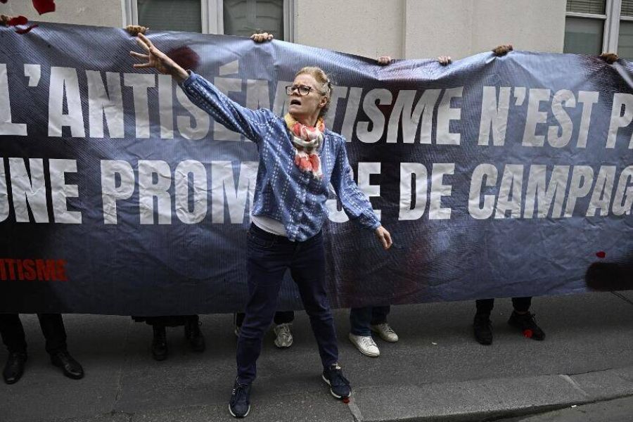 Dossier  Omondo Société - Les Juifs de France votent-ils à droite ou à gauche ?