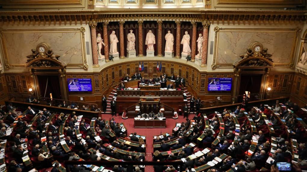 Budget de la Sécurité sociale : le Sénat vote une contribution controversée de 7 heures de travail non rémunéré par an