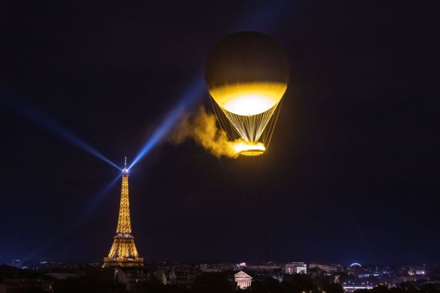 La vasque olympique en libre accès à Paris : symbole d’un été universel