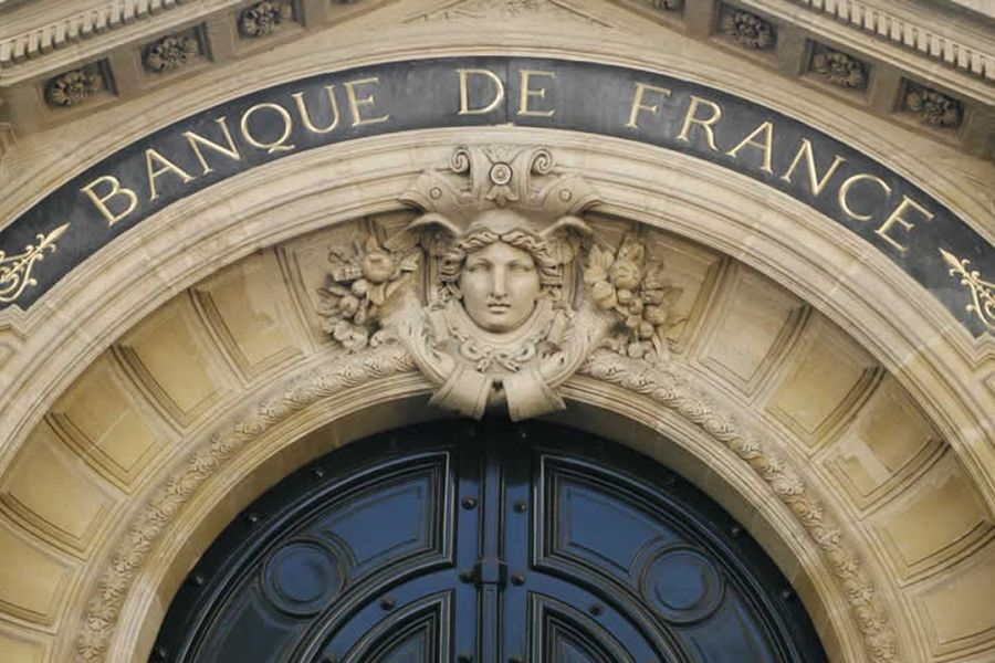 Coup de Froid sur la Croissance Française : La Banque de France Abaisse Ses Prévisions Pour 2025 à 0,7% – Quelles Conséquences pour l'Emploi, le Pouvoir d'Achat et la Dette Publique ?