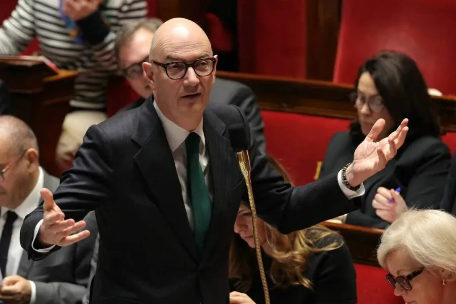 Plan Roland Lescure : Le bras de fer contre les "super-marges" des pétroliers