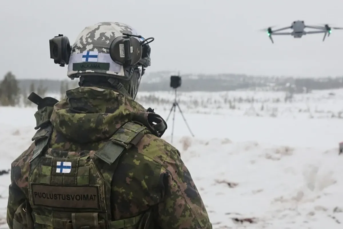 Incident de drones à la frontière finlandaise – La diplomatie du "sang-froid" entre Helsinki et Kyïv