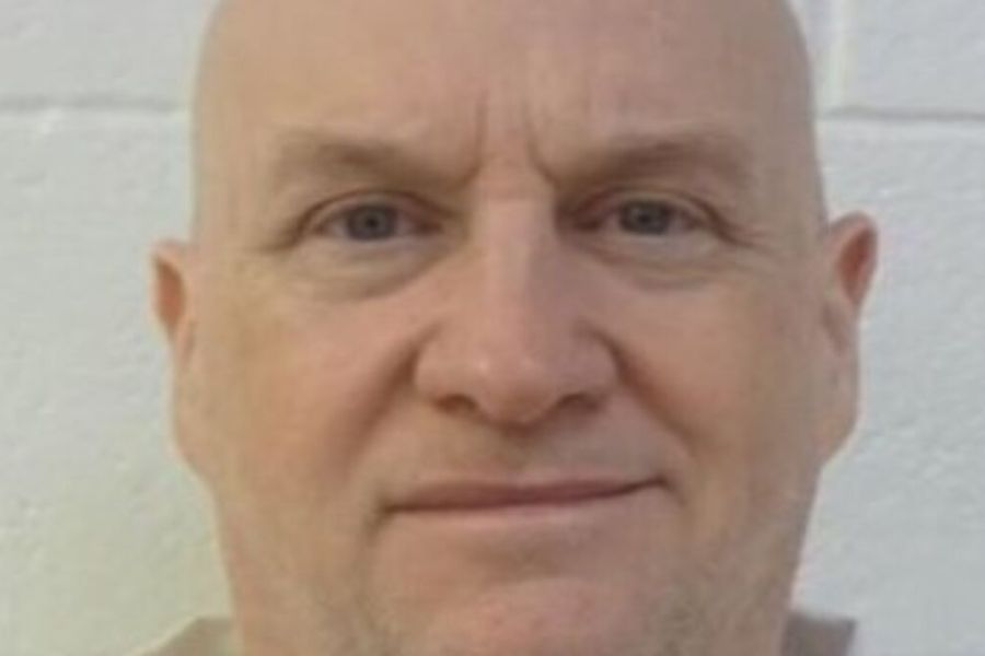 Un ex-chef de police américain condamné pour viol et meurtre s’évade de prison en Arkansas