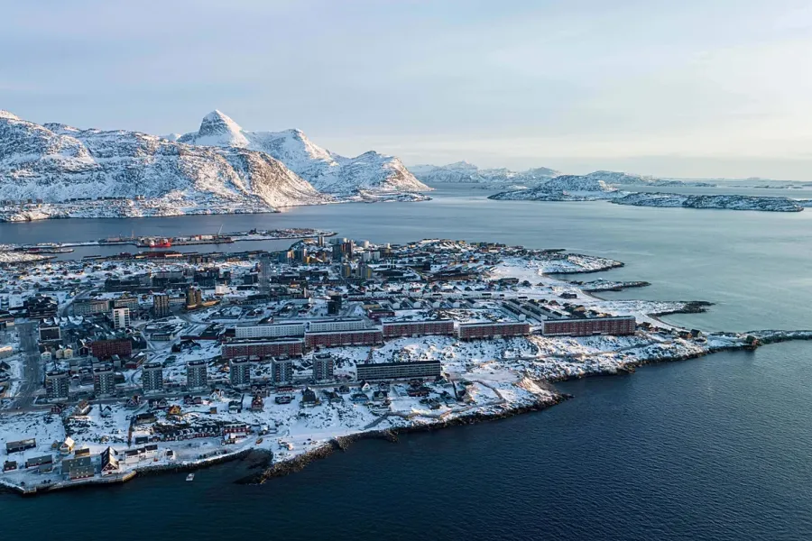 Crise du Groenland : Pourquoi la France renforce sa présence diplomatique à Nuuk en 2026