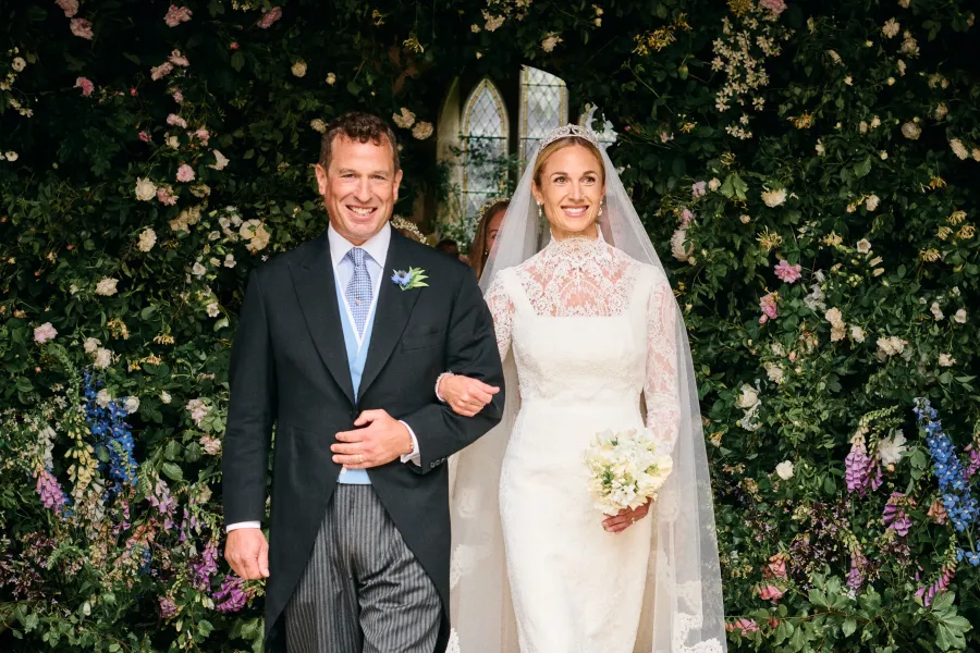 PETER PHILLIPS & HARRIET SPERLING Un mariage royal sous le signe de la tradition et de la famille à Gatcombe Park