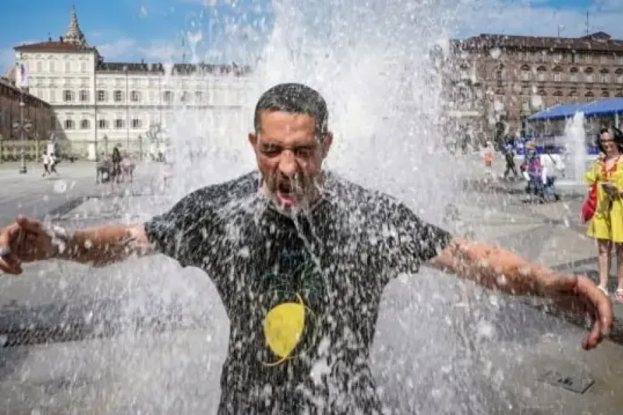 la France subit de plein fouet les vagues de chaleur extrêmes