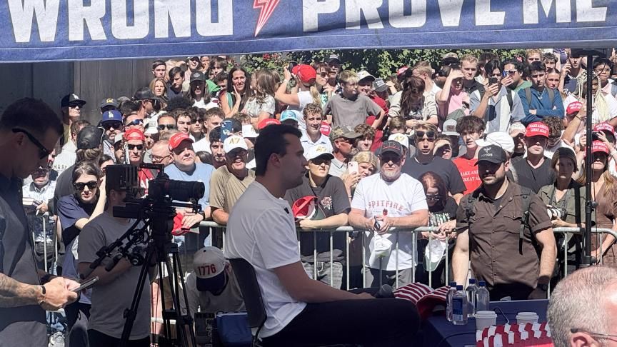 Arrestation du tueur présumé de Charlie Kirk aux États-Unis : la droite américaine sous le choc