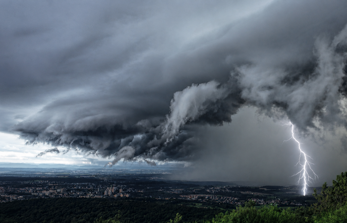 Urgence Climatique en France : Vigilance Orages et Vagues de Chaleur Inédites à l'Été 2026