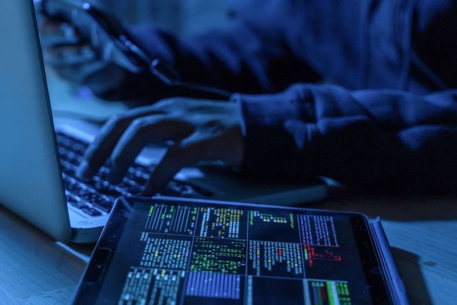 cyberguerre, le groupe pro-Israël « Moineau prédateur » cible la banque Sepah en Iran