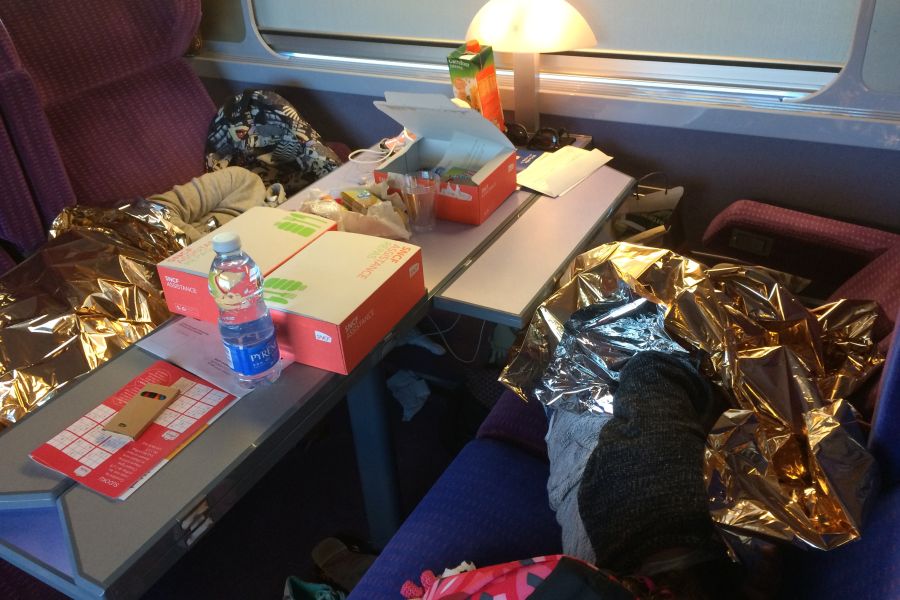 Le retour tant espéré de la chaleur estivale reste incertain, vacanciers dans l’attente