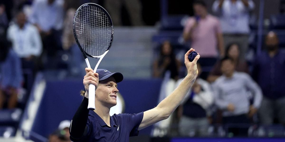 US Open 2025 – Jannick Sinner se qualifie facilement pour les demi-finales