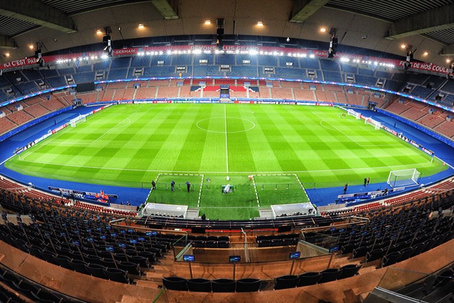 OMONDO SPORT - PSG : une suite de luxe avec vue imprenable au Parc des Princes