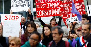 OMONDO SOCIÉTÉ - Violences sexuelles : des dizaines de manifestations devant les palais de justice aux quatre coins de la France