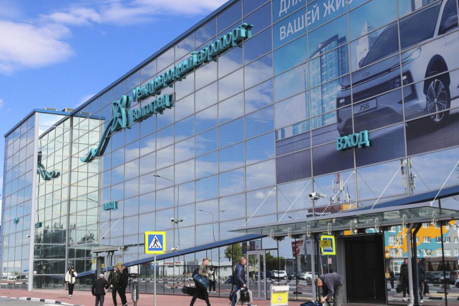 La Pologne ferme quatre aéroports après des intrusions présumées de drones russes