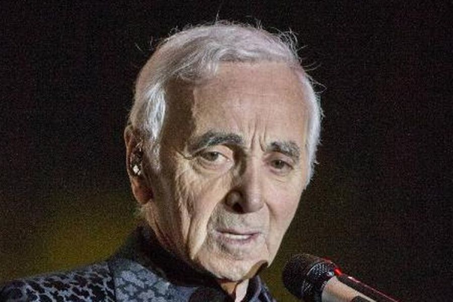 La Retraite Paisible ? Que Devient le Dernier des Grands Chanteurs Français ?