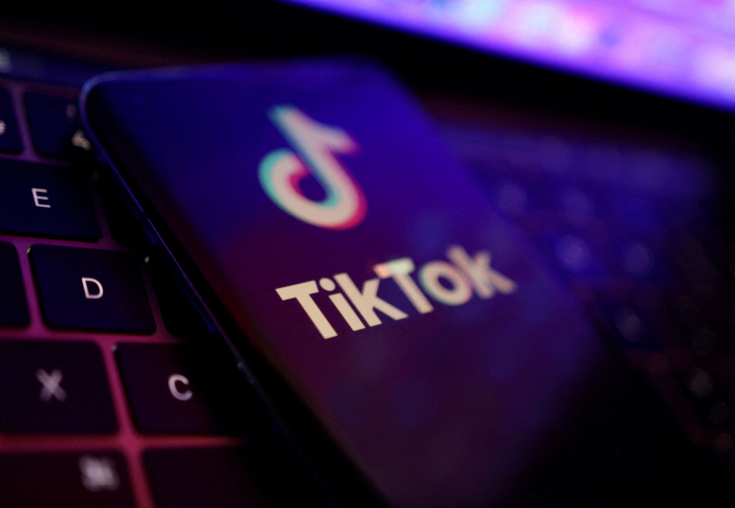 TikTok : Comment l'application révolutionne les tendances et le marketing des marques