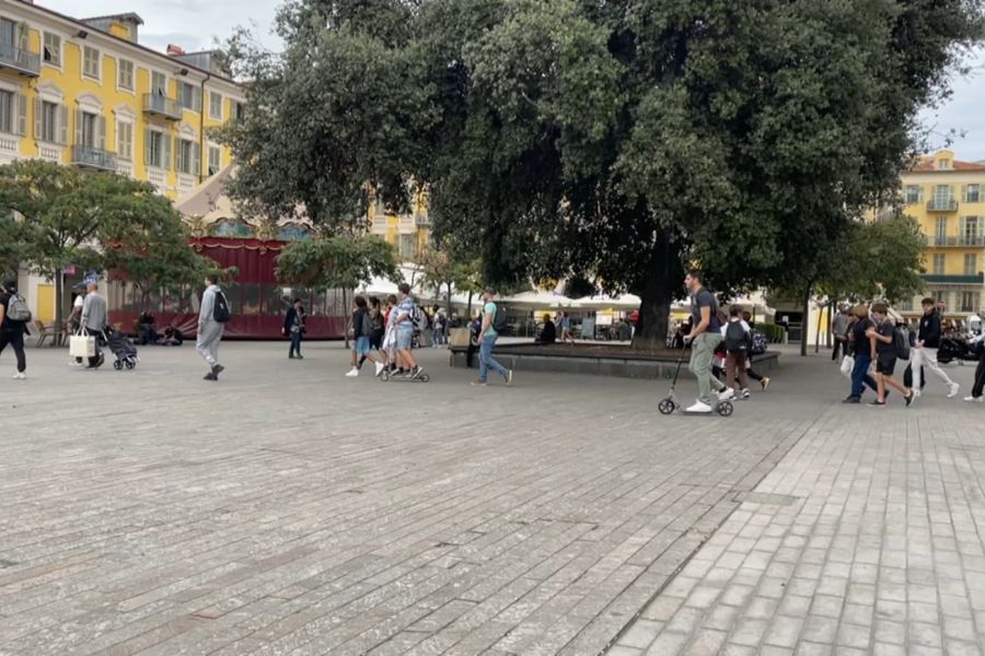 Nice met fin aux maraudes alimentaires place Garibaldi - Une décision qui divise