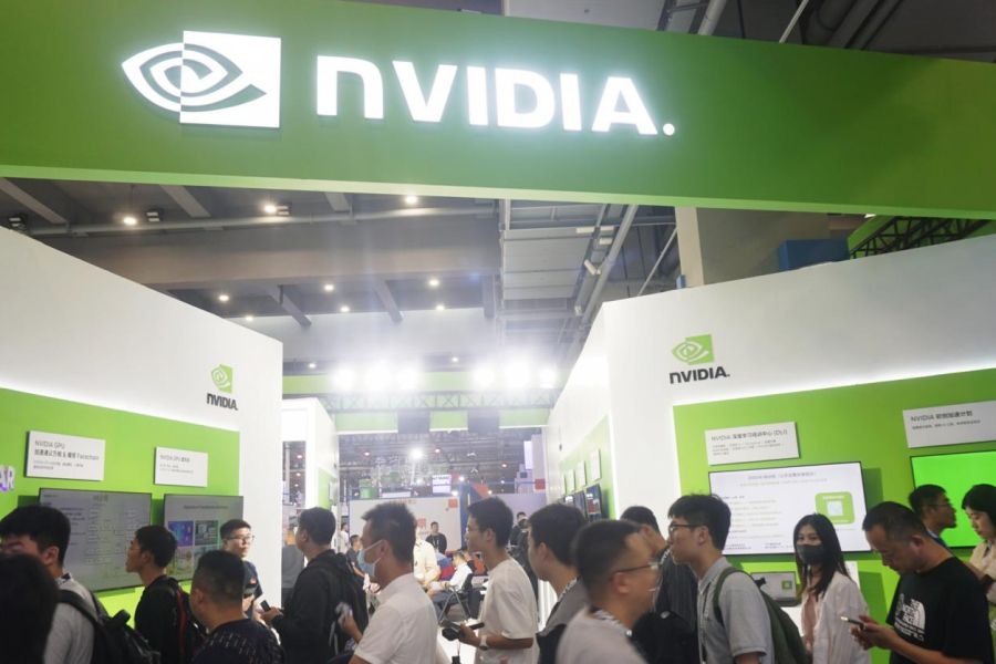 Paris : Nvidia relance la course IA, feu vert à la reprise des ventes de puces vers la Chine, l’Europe sous tension