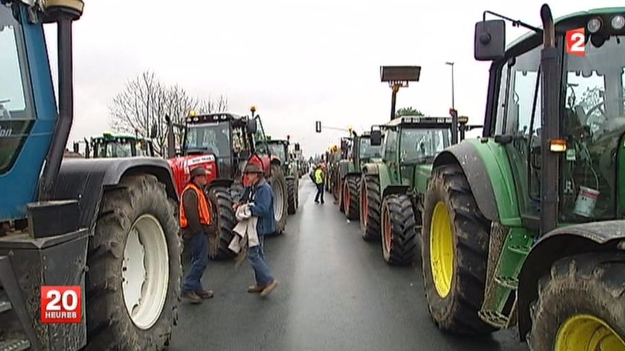 Les agriculteurs manifestent à Munich contre la suppression des allégements fiscaux sur le diesel
