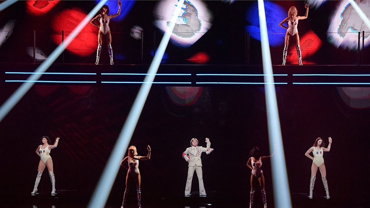 Stars Hologrammiques : L'Avenir de la Musique et le Boom des Concerts Réalisés par des Hologrammes