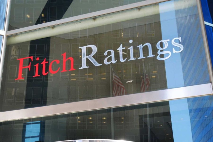 Fitch alerte sur la fragmentation politique française et son impact sur les finances publiques