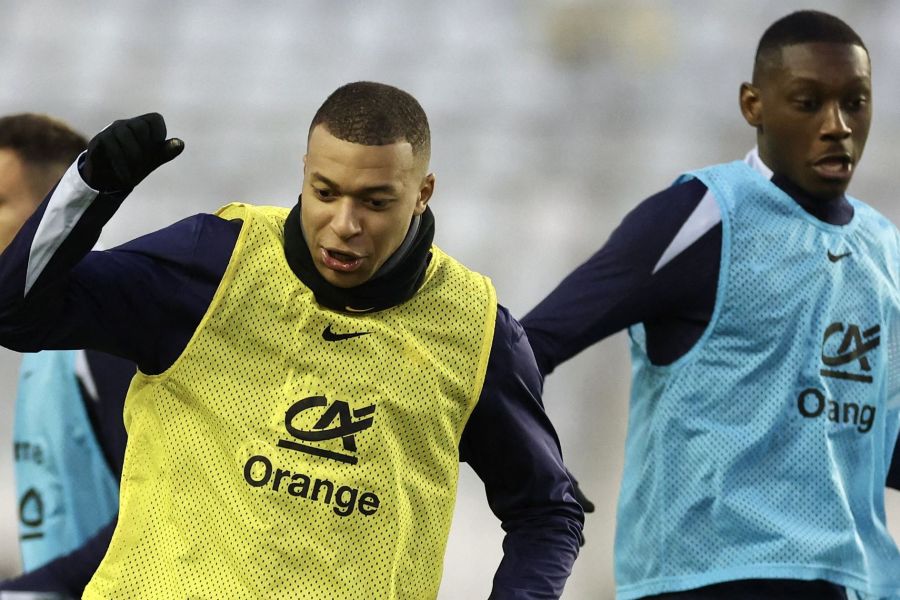 Croatie-France : une attaque Kolo Muani-Dembélé-Mbappé, Guendouzi préféré à Koné ?