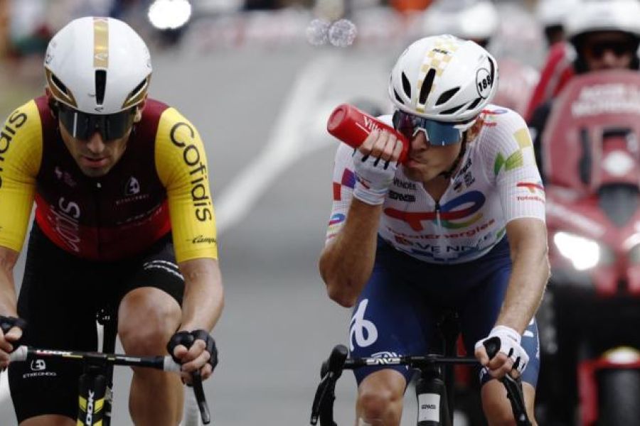 Tour de France 2025, enjeux, chutes et polémiques sur la première étape