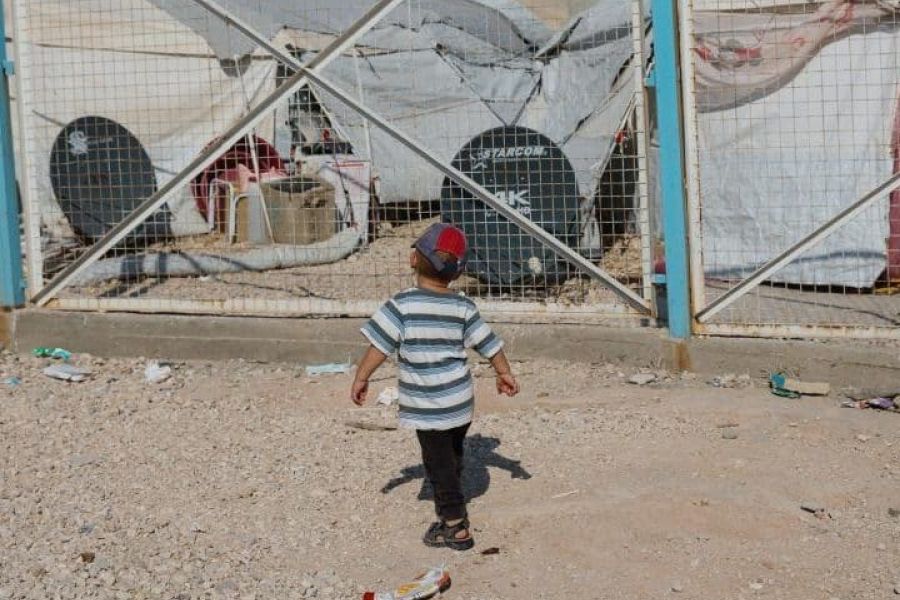 Des enfants français majeurs dans les camps syriens demandent leur rapatriement : défi humanitaire et casse-tête politique pour la France