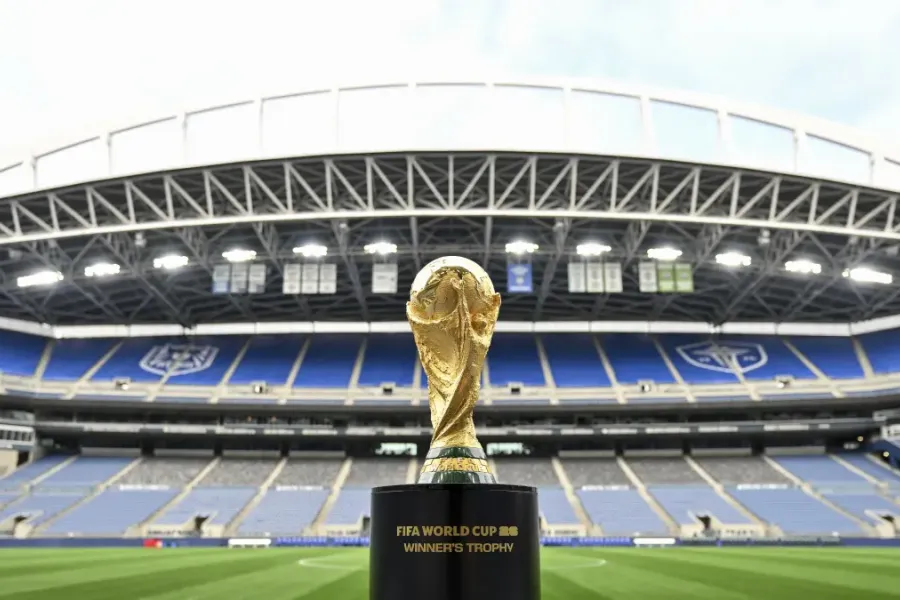 Coupe du Monde 2026 aux USA : Une Fête du Football ou un Miroir du Chaos Actuel ?