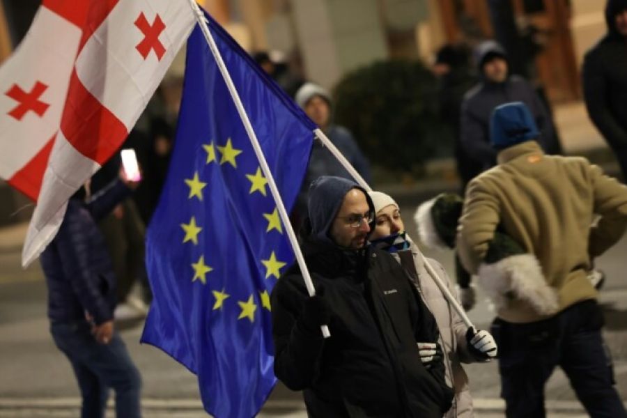 Géorgie : Manifestations massives contre l'investiture du nouveau président