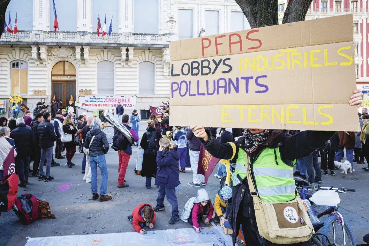 Scandale des "Polluants Éternels" : L’Union européenne face au défi des PFAS en 2026