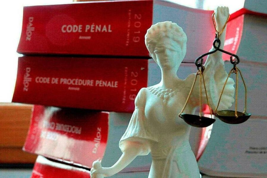 Grand-père brûlé vif par sa petite-fille : un verdict qui interroge la société et la justice française
